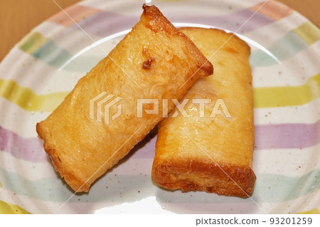 Kamaei的魚糕和麵包卷（北海道小樽市） 93201259