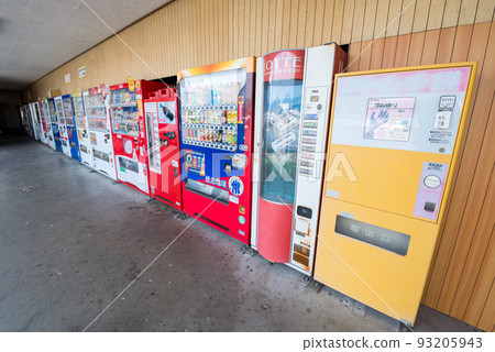 [Coin Snack Gosho 24] Scenery with many vending machines 93205943