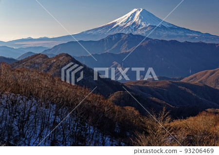Mt.Fuji seen from the vicinity of Southern Great Bodhisattva Hamaiva Maru in winter Mt.Fuji seen from the vicinity of Southern Great Bodhisattva Hamaiva Maru in winter 93206469