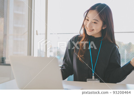 女生 女孩 女性 93208464