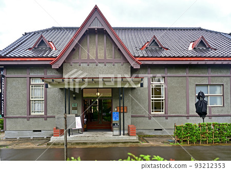 Former 8th Division Commander's Residence (Hirosaki City Mayor's Official Residence) Hirosaki City, Aomori Prefecture Former 8th Division Commander's Residence (Hirosaki City Mayor's Official Residence) Hirosaki City, Aomori Prefecture 93212353