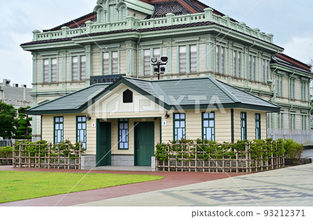 A nice restroom in front of the Aomori Bank Memorial Museum Hirosaki City, Aomori Prefecture A nice restroom in front of the Aomori Bank Memorial Museum Hirosaki City, Aomori Prefecture 93212371