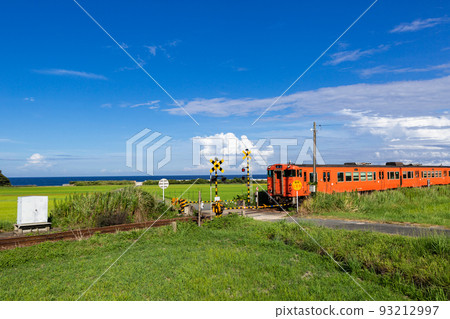 Scenery of Hongo railroad crossing and rice terraces on the San'in Main Line, Toyoura-cho, Shimonoseki City, Yamaguchi Prefecture 93212997