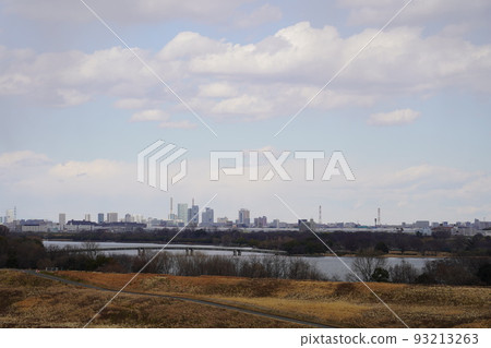 從河床看城市 93213263