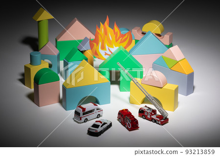 住宅區火災難以撲滅火災圖片 93213859