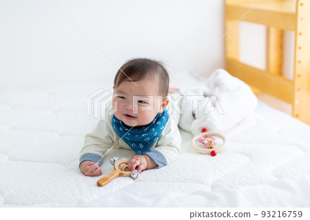 Baby lying face down Infant 93216759