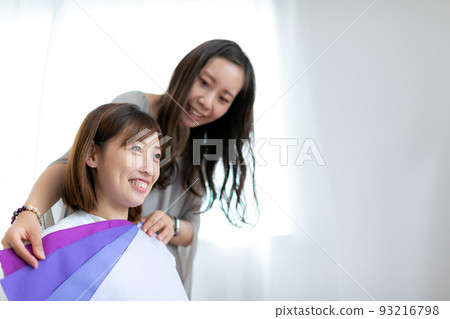 提出個人色彩的女人 93216798