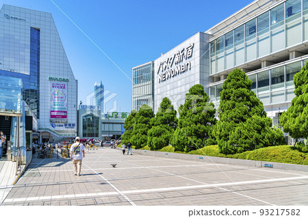 [Tokyo] Busta Shinjuku at the South Exit of Shinjuku Station 93217582