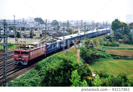 2005 EF81108 Blue Train Nihonkai No. 4 running on the Tokaido Line 93217861