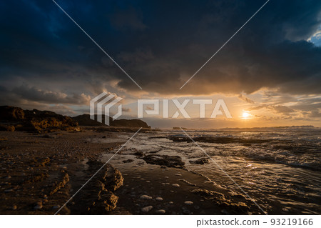 Romantic sunset on Palmachim beach, Israel Romantic sunset on Palmachim beach, Israel 93219166
