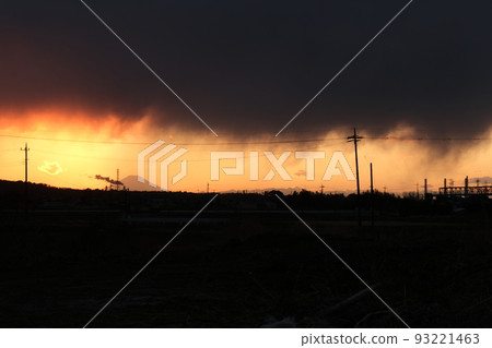 Suspicious Sunset 03 Suspicious Sunset 03 93221463