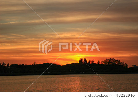Evening of Isanuma where the sky color changes every moment 93222910