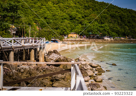 Sangwan Beach at Larn island (Koh Larn). Beautiful of sea at Chonburi, Thailand. 93223322