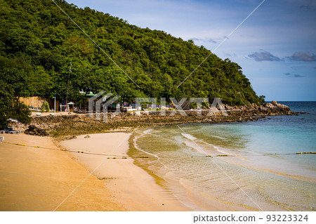 Sangwan Beach at Larn island (Koh Larn). Beautiful of sea at Chonburi, Thailand. Sangwan Beach at Larn island (Koh Larn). Beautiful of sea at Chonburi, Thailand. 93223324