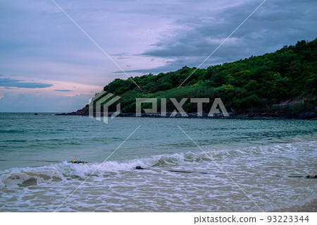 Sunset time at Nual Beach at Larn island (Koh Larn). Beautiful of sea at Chonburi, Thailand. Sunset time at Nual Beach at Larn island (Koh Larn). Beautiful of sea at Chonburi, Thailand. 93223344