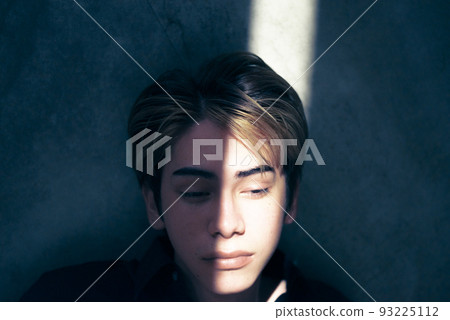 輕半男 輕半男 93225112