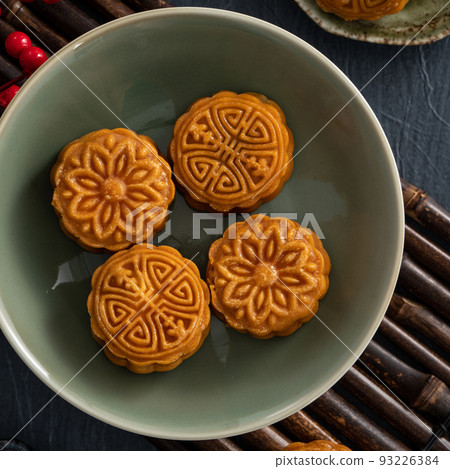 mid-autumn festival moon cake festival top view Mid-Autumn Festival Moon cake げっぺい 93226384