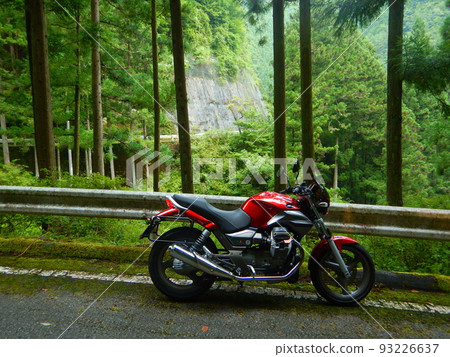 Ride in the mountains with a motorcycle MOTOGUZZI Ride in the mountains with a motorcycle MOTOGUZZI 93226637