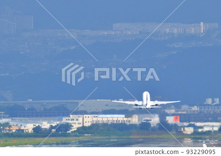 大阪國際機場 星空聯盟 ANA 飛機起飛 川尻千里 大阪國際機場 星空聯盟 ANA 飛機起飛 川尻千里 93229095