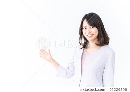 A woman who guides with a smile 93229296