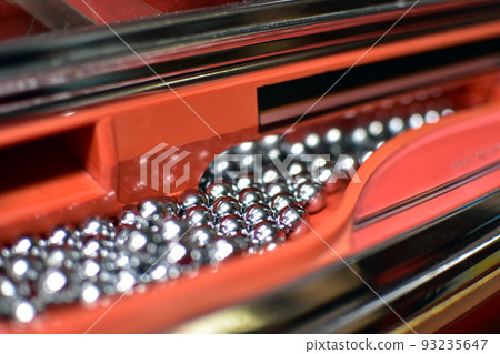 彈球盤的形象 93235647