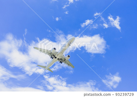 “飛機”巴西航空工業公司 E190(E-Jet) “飛機”巴西航空工業公司 E190(E-Jet) 93239729