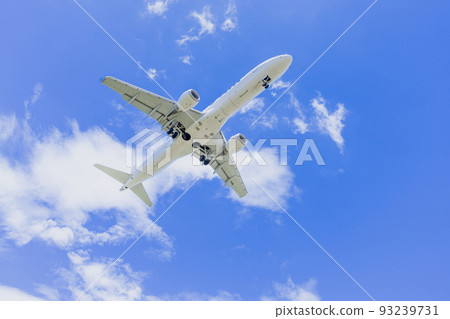 “飛機”巴西航空工業公司 E190(E-Jet) “飛機”巴西航空工業公司 E190(E-Jet) 93239731