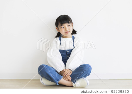 elementary school girl elementary school girl 93239820