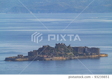 長崎/軍艦島（端島）從權現山展望公園遠眺（用超遠攝鏡頭拍攝） 93239851
