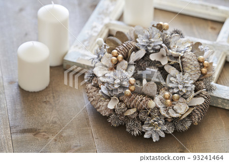 Christmas wreath Antique Christmas image Christmas wreath Antique Christmas image 93241464