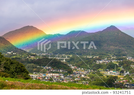 戶神山和彩虹 1 93241751