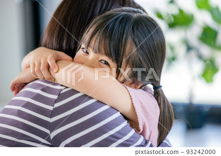 擁抱自己的女孩 93242000