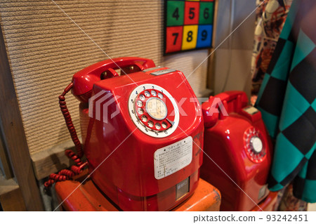 A red telephone found in ordinary households in the Showa era A red telephone found in ordinary households in the Showa era 93242451