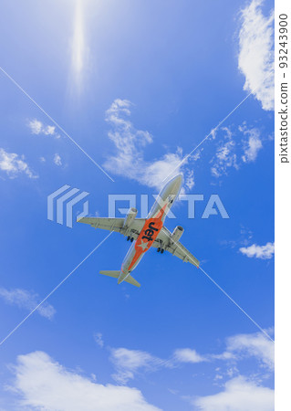"Airplane" Airbus Airbus A320 (A320ceo Family) "Airplane" Airbus Airbus A320 (A320ceo Family) 93243900