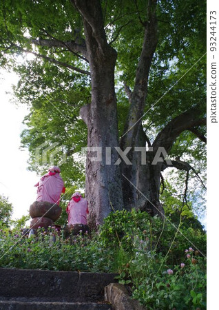 Shinshu, Azumino, Ikusaka village's cultural property, Red Jizo, a wishing Jizo statue that dates back to the Sengoku period 93244173