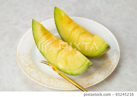 香甜可口的甜瓜 網眼精美的甜瓜被用作禮物 93245216