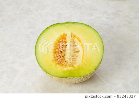 香甜可口的甜瓜 網眼精美的甜瓜被用作禮物 香甜可口的甜瓜 網眼精美的甜瓜被用作禮物 93245327