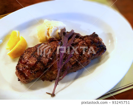 Luxurious and juicy thick steak 93245751