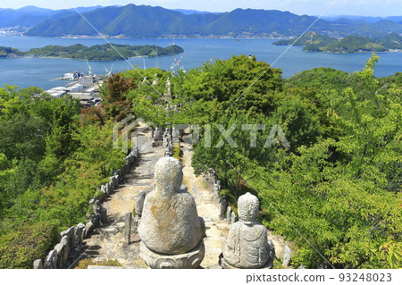 [Hiroshima Prefecture] View from Mt. Shirataki (Onomichi Innoshima Gohyakurakan) 93248023