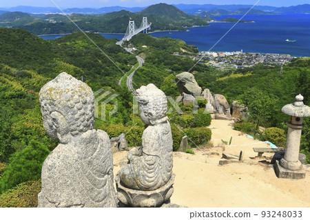 [Hiroshima Prefecture] Innoshima Bridge seen from Mt. Shirataki (Onomichi Innoshima Gohyaku Rakan) 93248033