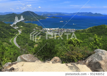 [Hiroshima Prefecture] Innoshima Bridge seen from Mt. Shirataki (Onomichi Innoshima Gohyaku Rakan) 93248052