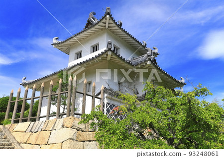 [Hiroshima Prefecture] Innoshima Suigun Castle in sunny weather 93248061