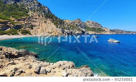 Natural beach Platja des Coll Baix, Alcudia, Mallorca 93250081