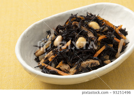 煮熟的羊栖菜 93251496