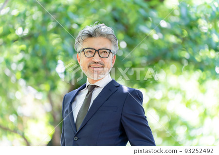 中年男性 93252492