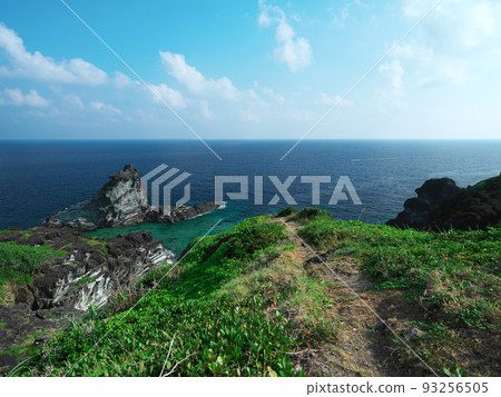夏天的石垣島,從眾神降臨的聖地三笠看府井岩 夏天的石垣島,從眾神降臨的聖地三笠看府井岩 93256505