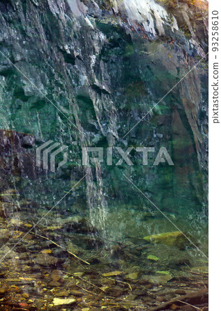 從遠古時代創造的美麗地質懸崖 從遠古時代創造的美麗地質懸崖 93258610