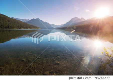 Bowman lake 93266352