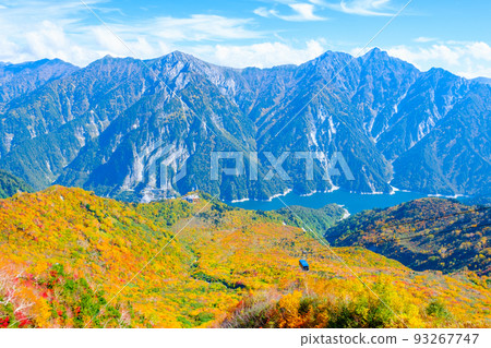 秋季立山黑部阿爾卑斯山脈路線(從大觀峰眺望) 秋季立山黑部阿爾卑斯山脈路線(從大觀峰眺望) 93267747