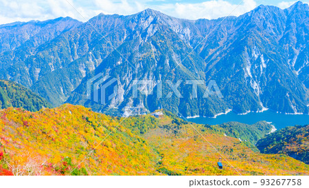 秋季立山黑部阿爾卑斯山脈路線(從大觀峰眺望) 秋季立山黑部阿爾卑斯山脈路線(從大觀峰眺望) 93267758